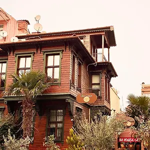 ottoman-suites-by-sera-house.istanbul-turkeyhotels.com/