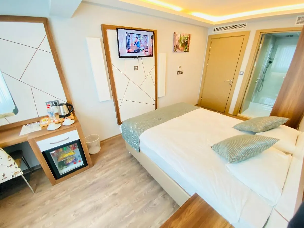 Hakcan Hotel Измир 3*,