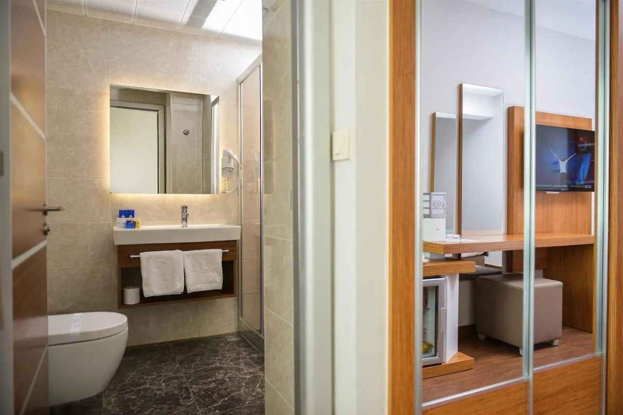 Hakcan Hotel Измир 3*,  Турция
